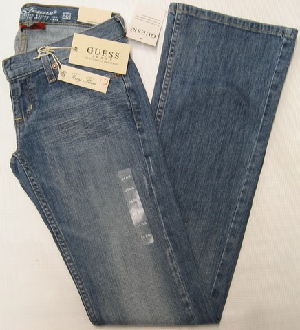 Guess Foxy Flare jeans, Guess Foxy Flare stretch, low rise, slim fit, flare leg, light stone wash jeans, Hamper's Jeans Toronto Ontario.