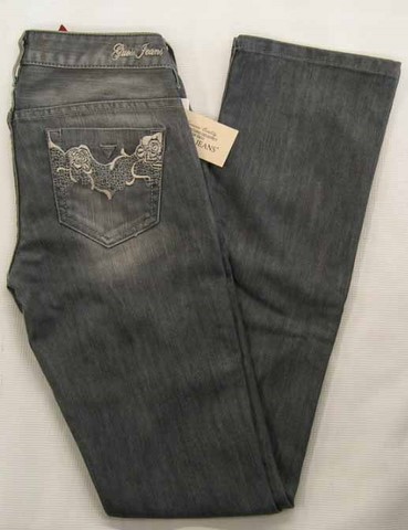 Guess Starlet denim jeans, Guess Ladies Starlet Y8306100 low rise, slim fit, narrow boot cut denim jeans, Hamper's Jeans Toronto Ontario.