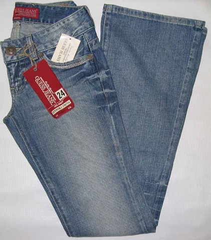 Guess Y71V6072 jeans, Guess Rosie jean, Guess embroidered, stretch, low rise, small flare, sand blast blue with whisker, Hamper's Jeans Toronto Ontario.