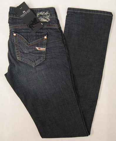 Parasuco 8031PRJ denim jeans, Ladies Parasuco 8031PRJ stretch extra low rise, slim fit, narrow straight leg denim jeans, Hamper's Jeans Toronto Ontario.