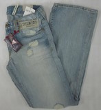 Guess Desmond denim jeans, Men's Guess Desmond relaxed fit, low rise, straight leg denim jeans, Hamper's Jeans Toronto Ontario.