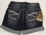 Silver Suki short denim jeans, Ladies Silver Suki stretch dark indigo short denim jeans, Hamper's Jeans Toronto Ontario.